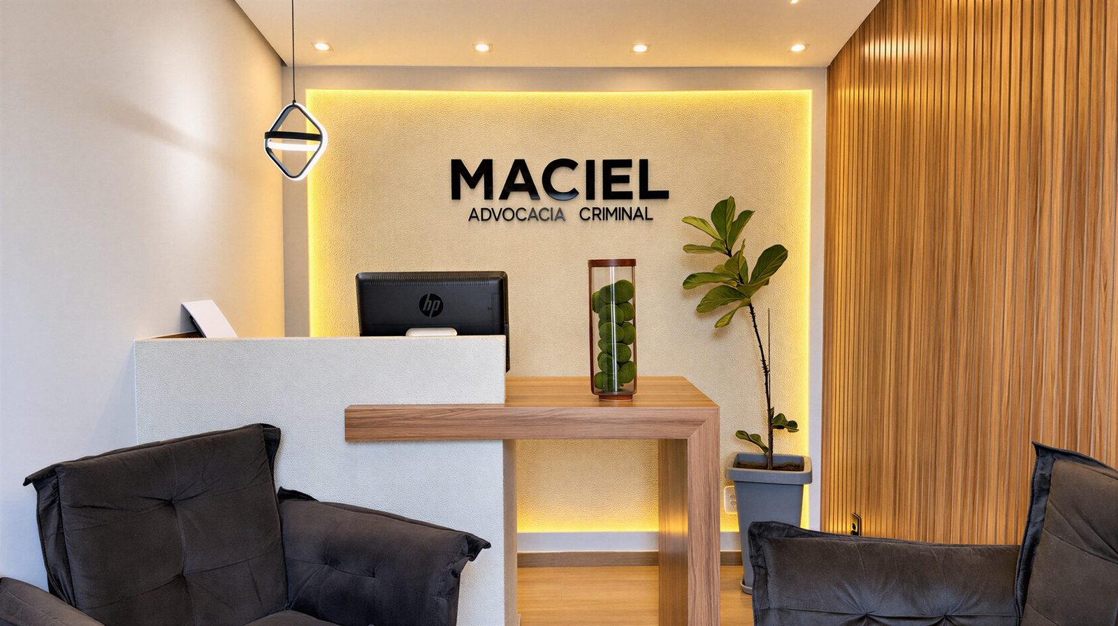 Recepção do escritório Maciel Advocacia Criminal